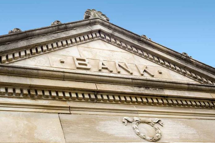 bank-exterior Loans for Dentists